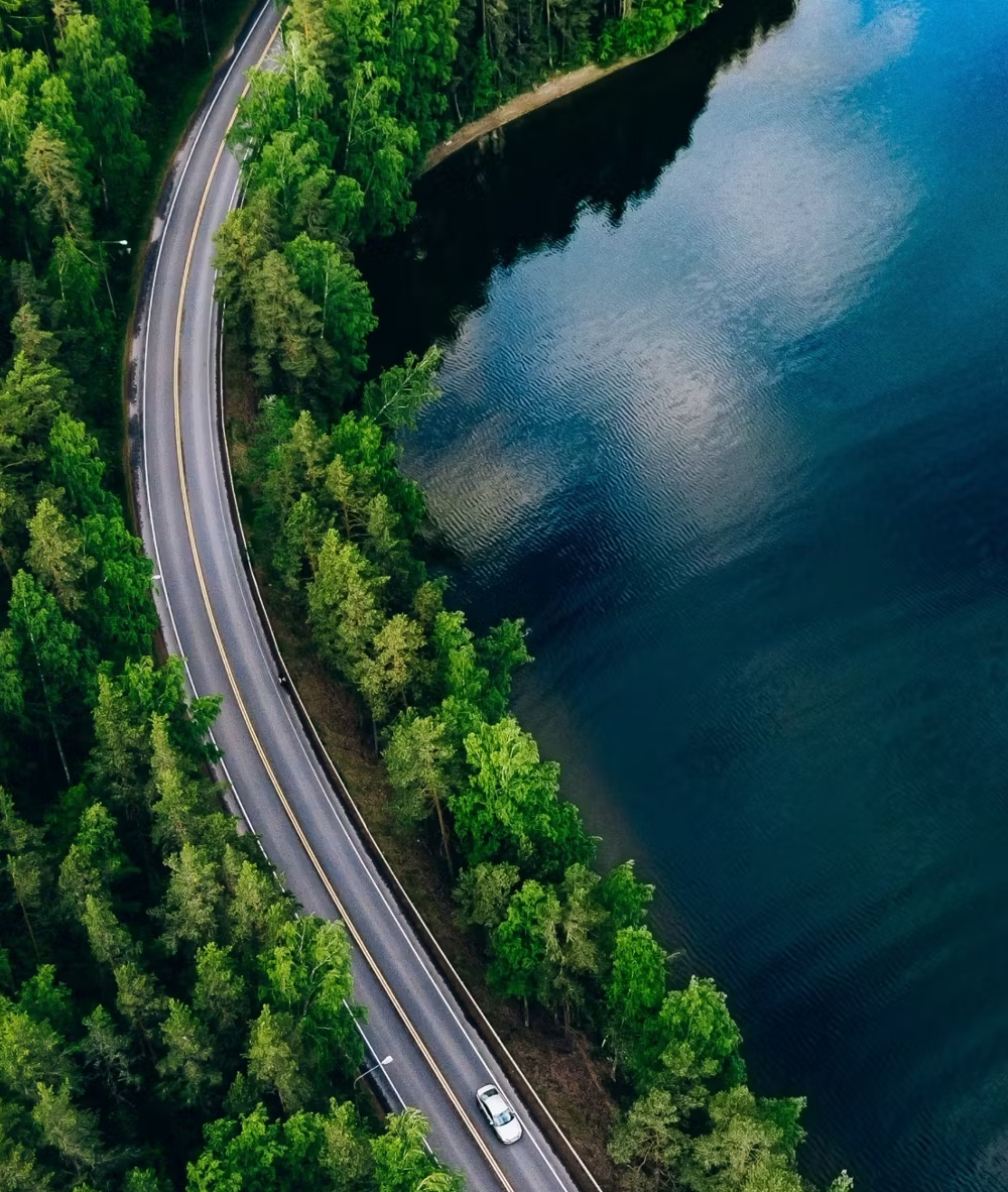 Insira os detalhes do produto (como cor, tamanho, materiais etc.) e outros requisitos específicos para receber um orçamento preciso.