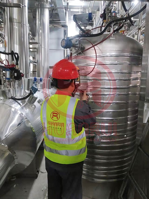 O sistema de rastreamento de calor Huanrui ajuda a Nanda Optoelectronics a produzir gases especiais essenciais.